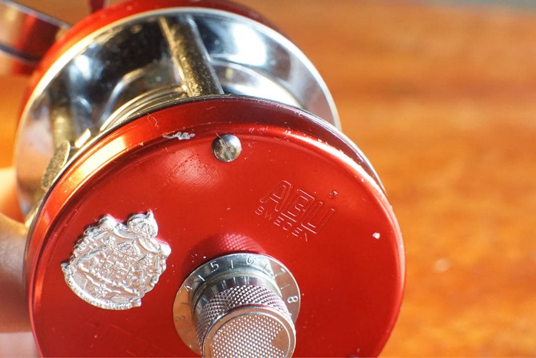 ABU アンバサダー 5500 メンテ済 フレーム修正済 チェリーレッド