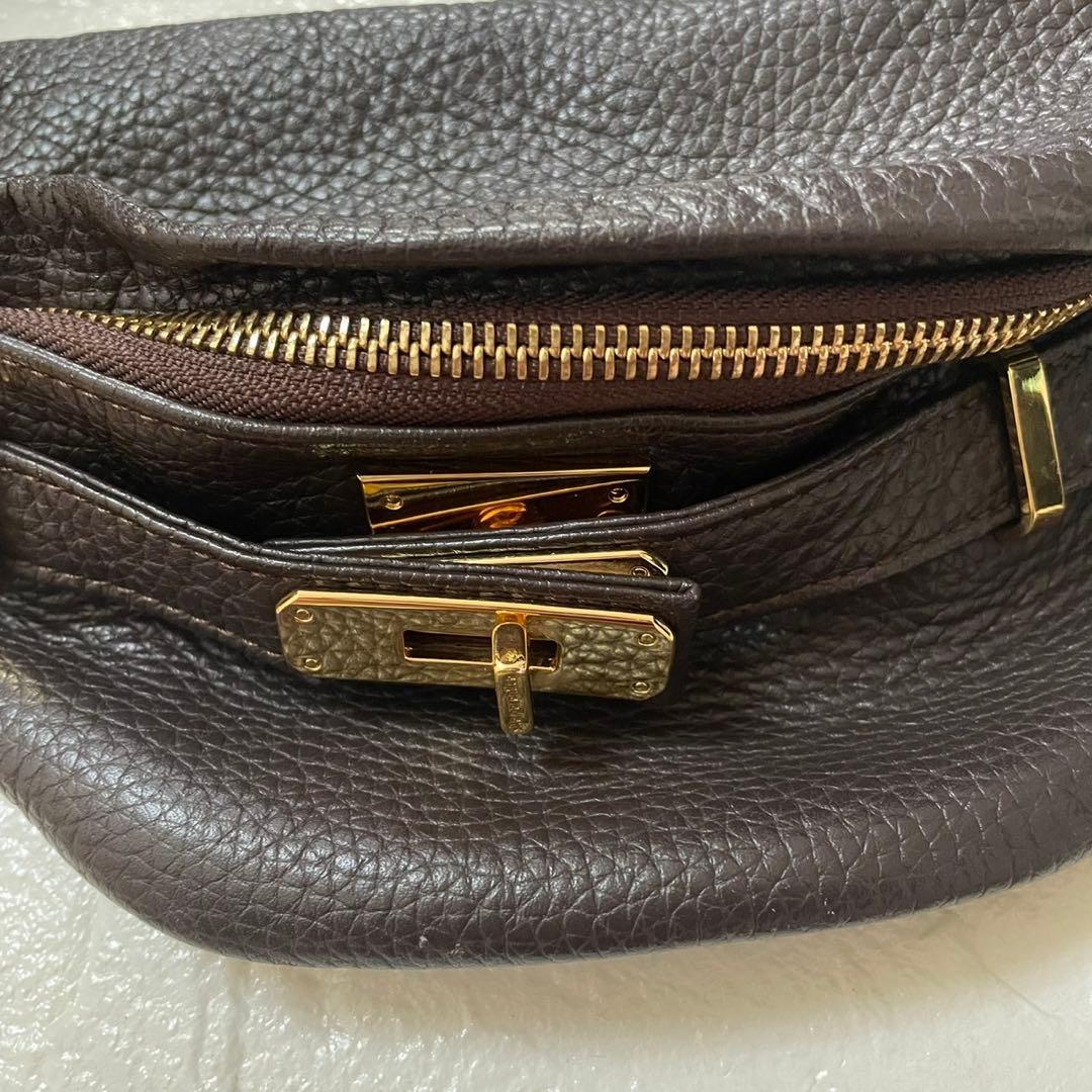 【SITA PARNATICA】ボディバッグ　シボ革　ウエストポーチ ブラック