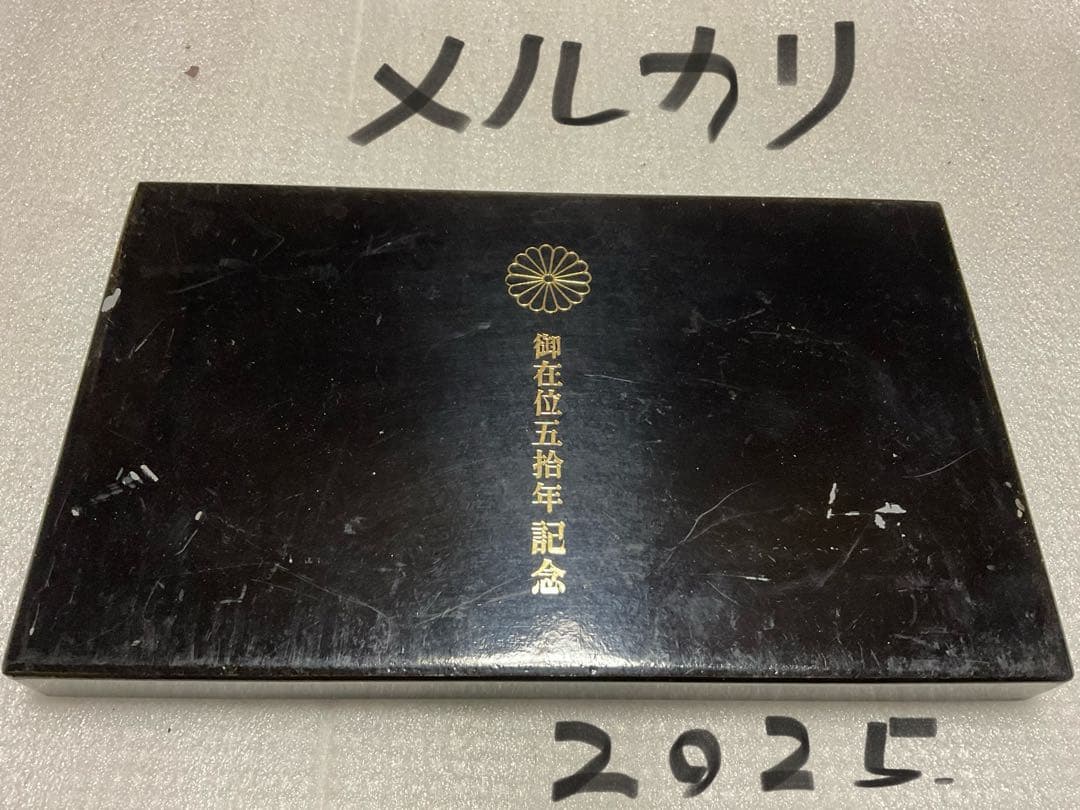 昭和天皇陛下様／御在位五十周年記念　記念立像【メタル製　金メッキ】。