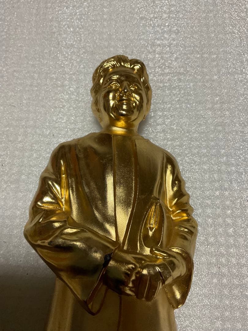 昭和天皇陛下様／御在位五十周年記念　記念立像【メタル製　金メッキ】。