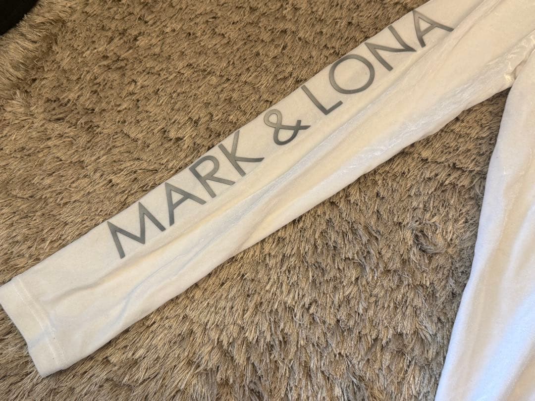 やす君【新品未使用】MARK & LONA タートルネック2点セット