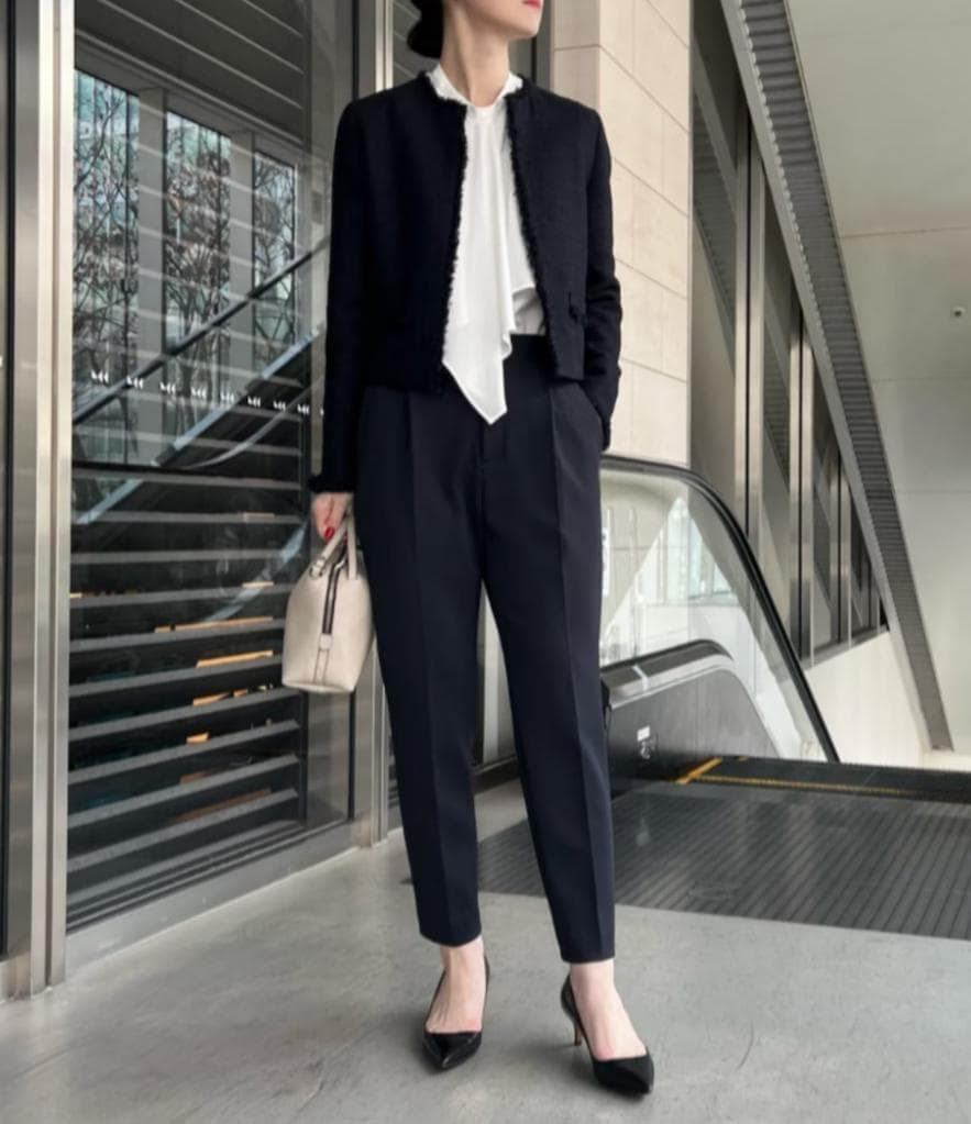 美品 ユナイテッドアローズ TOKYO 2万円 フロントフリルのブラウス 351