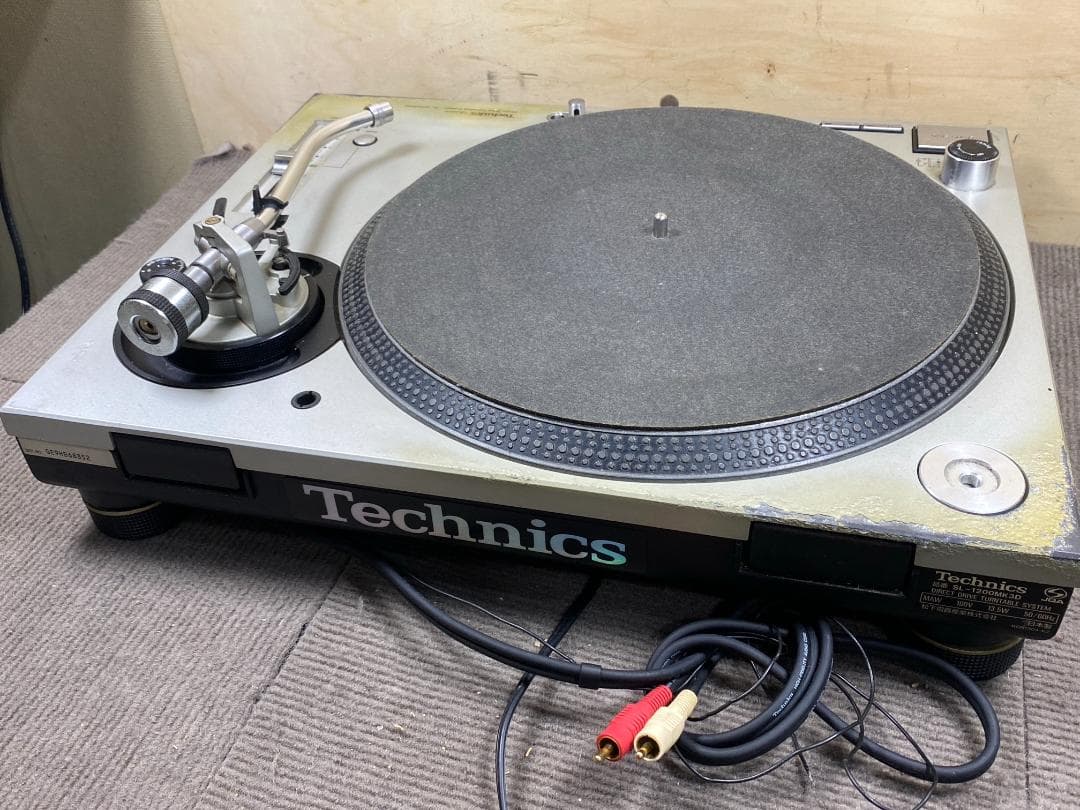 02 technics SL-1200mk3D ターンテーブル