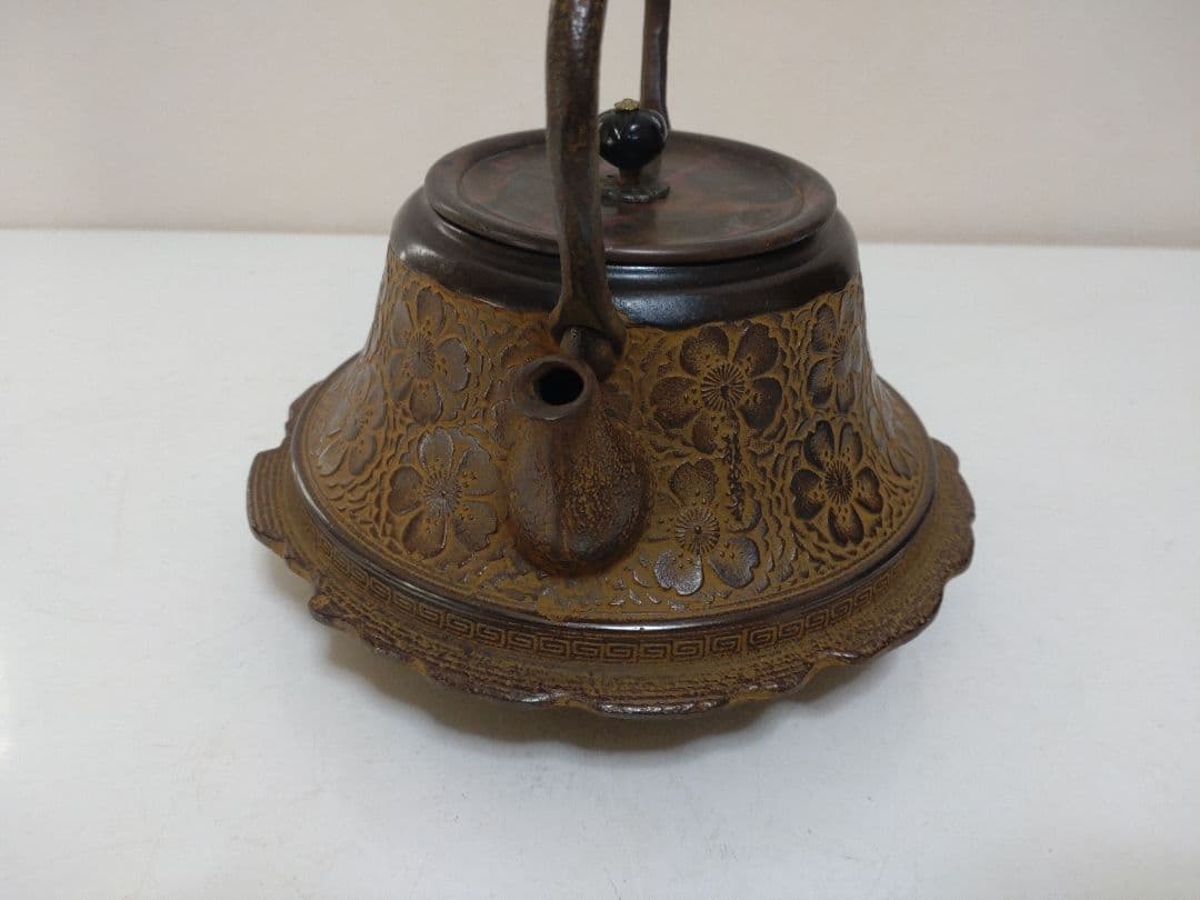 鉄瓶 龍盛堂 桜紋鉄瓶 栞 茶道具 煎茶道具