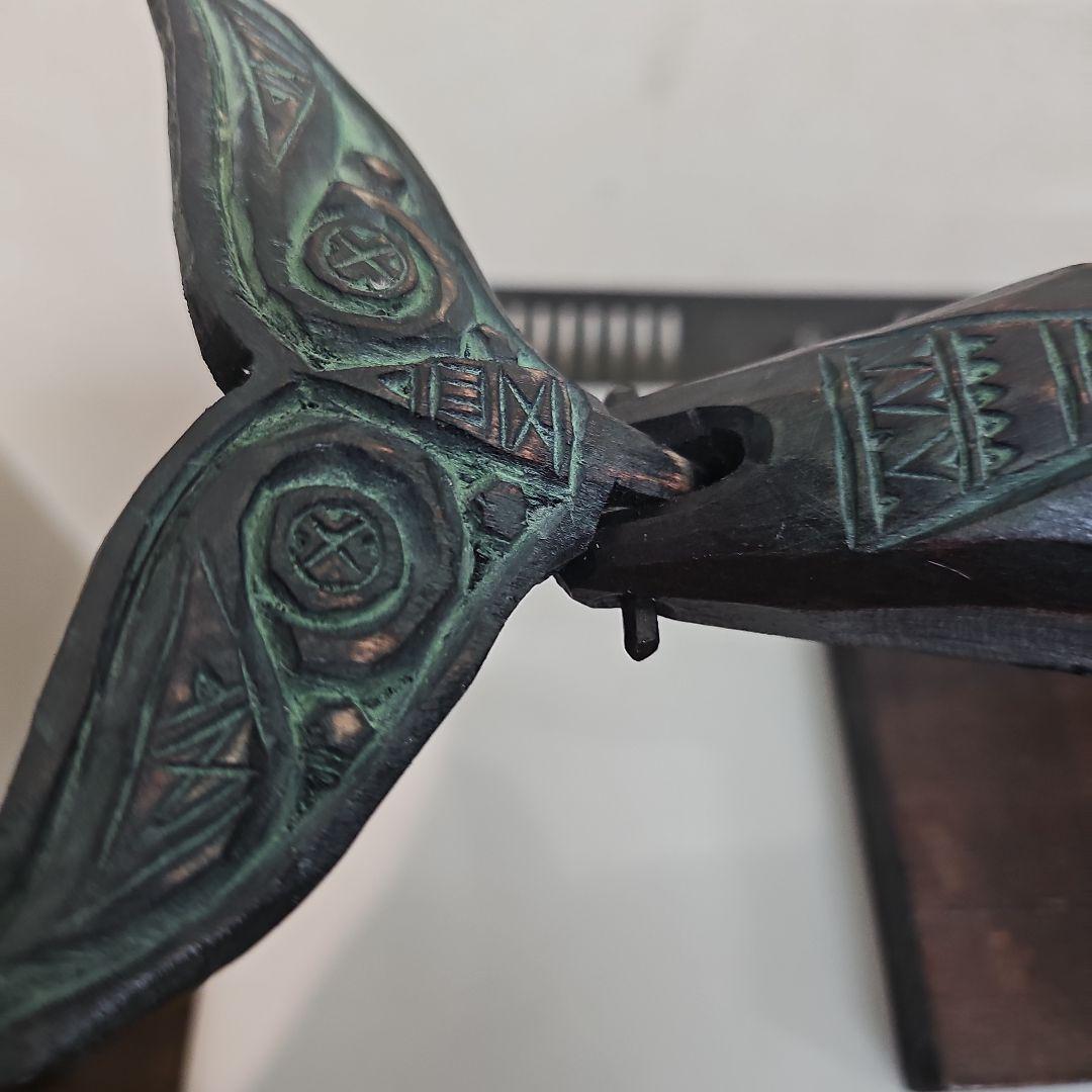 阿部紀男「鯨」アイヌ文様 木彫り 丸彫り