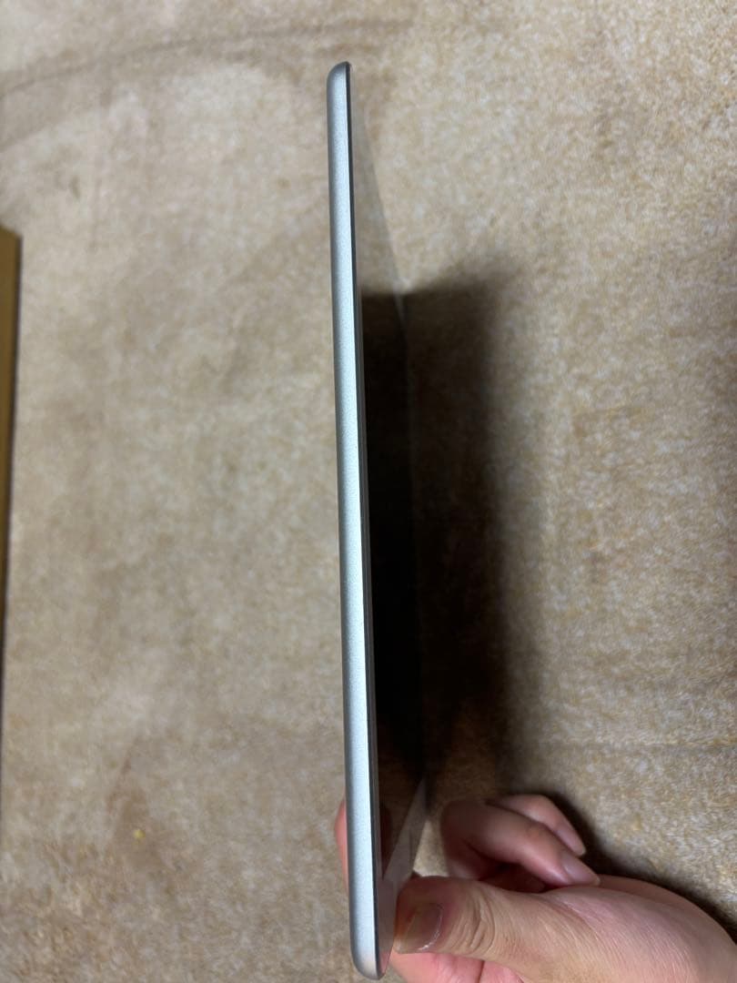 iPad（ 第5世代/2017）Cellular SIMロック解除済み