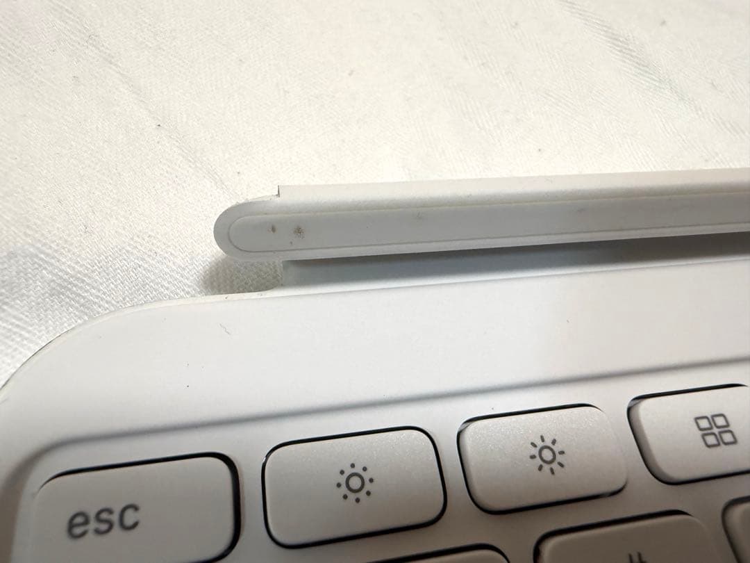 Magic Keyboard Folio (マジックキーボードフォリオ)