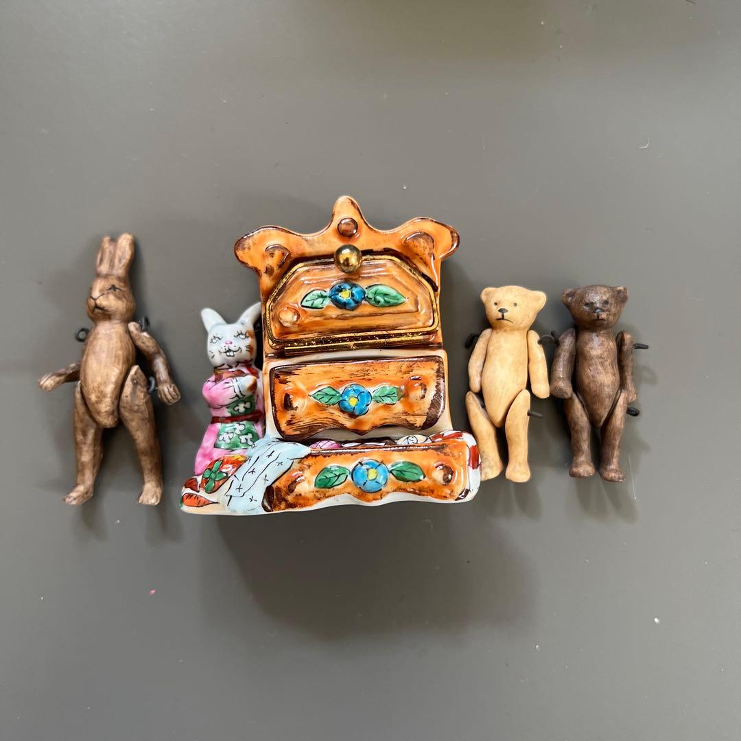 【ビンテージ】うさぎドレッサーのリモージュボックス