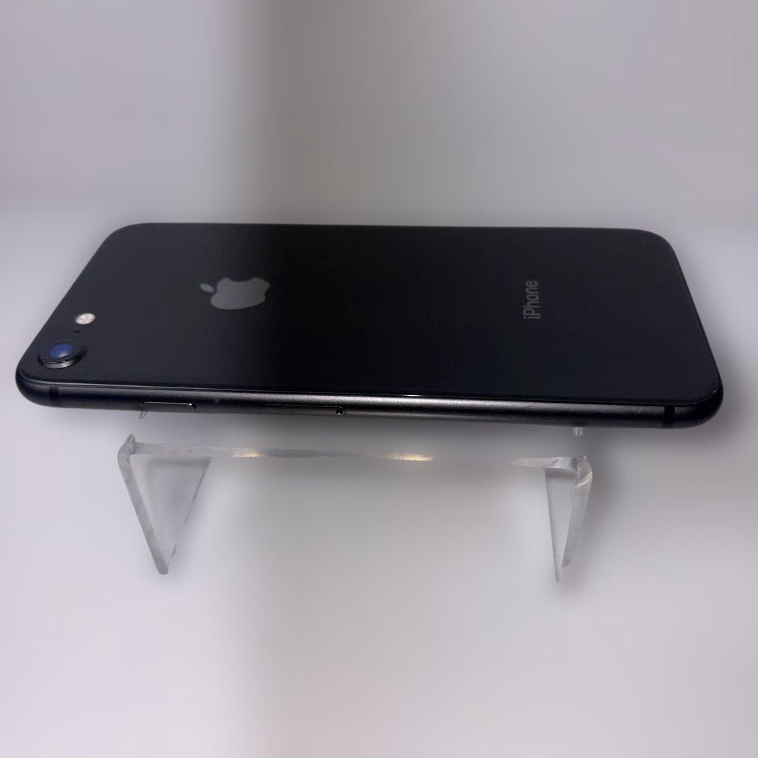 iPhone 8 本体　docomoSIMロック　アクティベート可能　動作確認済