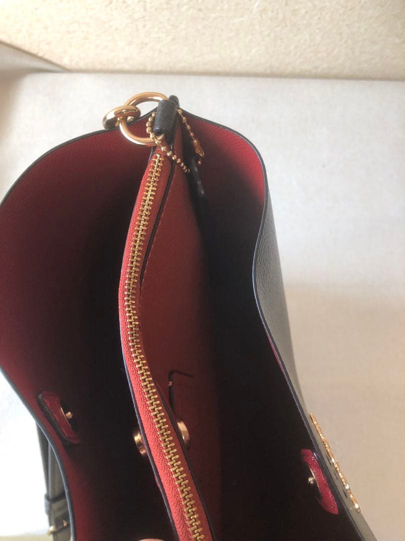 COACH ブラック レザー ショルダーモリーパケットバッグ　コーチ　バッグ