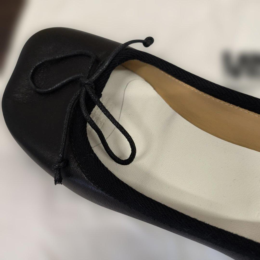 Maison Margiela MM6 ブラックフラットシューズ