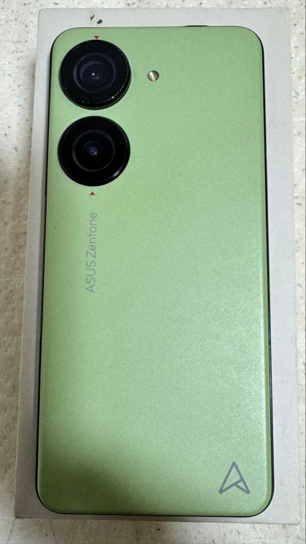 Zenfone10 RAM8GB・128GBグリーン【国外版・SIMフリー】