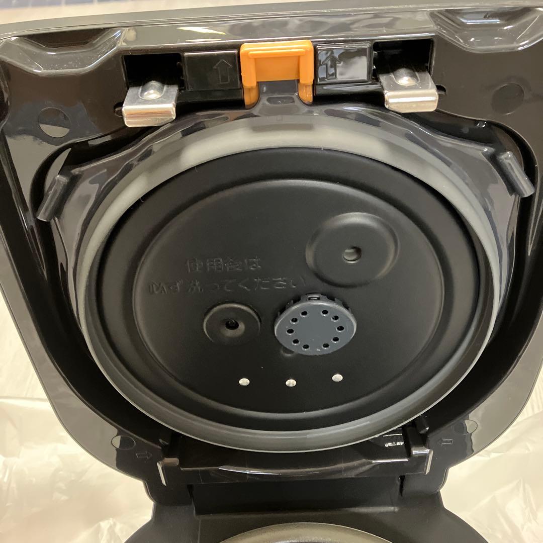 象印 炊飯器 5.5合　NW-YA10