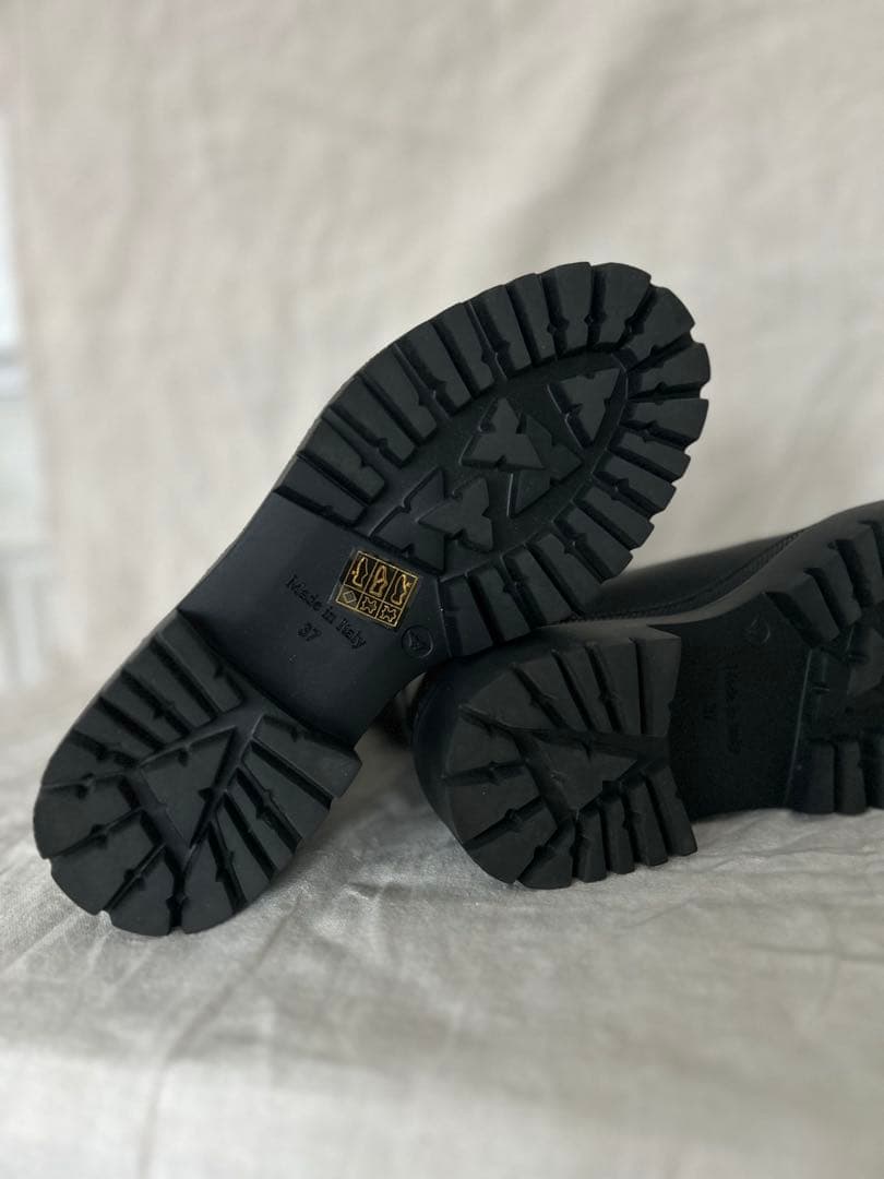 TOMORROWLAND ライトラバーソール サイドゴアブーツ