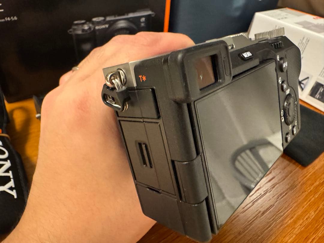 SONY α7C ズームレンズキット+総額3万円相当付属品S数3200回以下