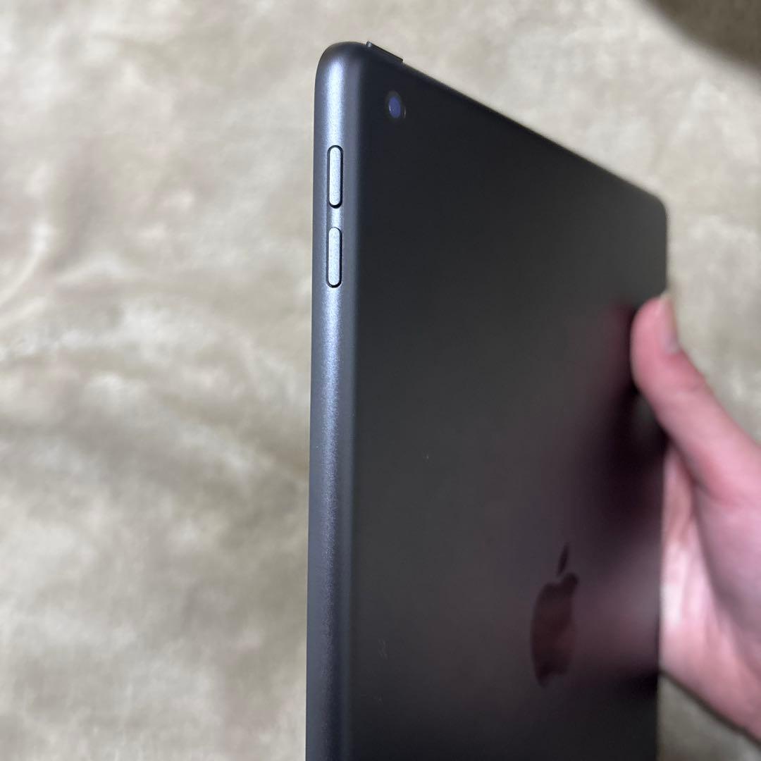 iPad 第9世代 64GB Wi-Fiモデル CH 即購入OK　美品　即配送