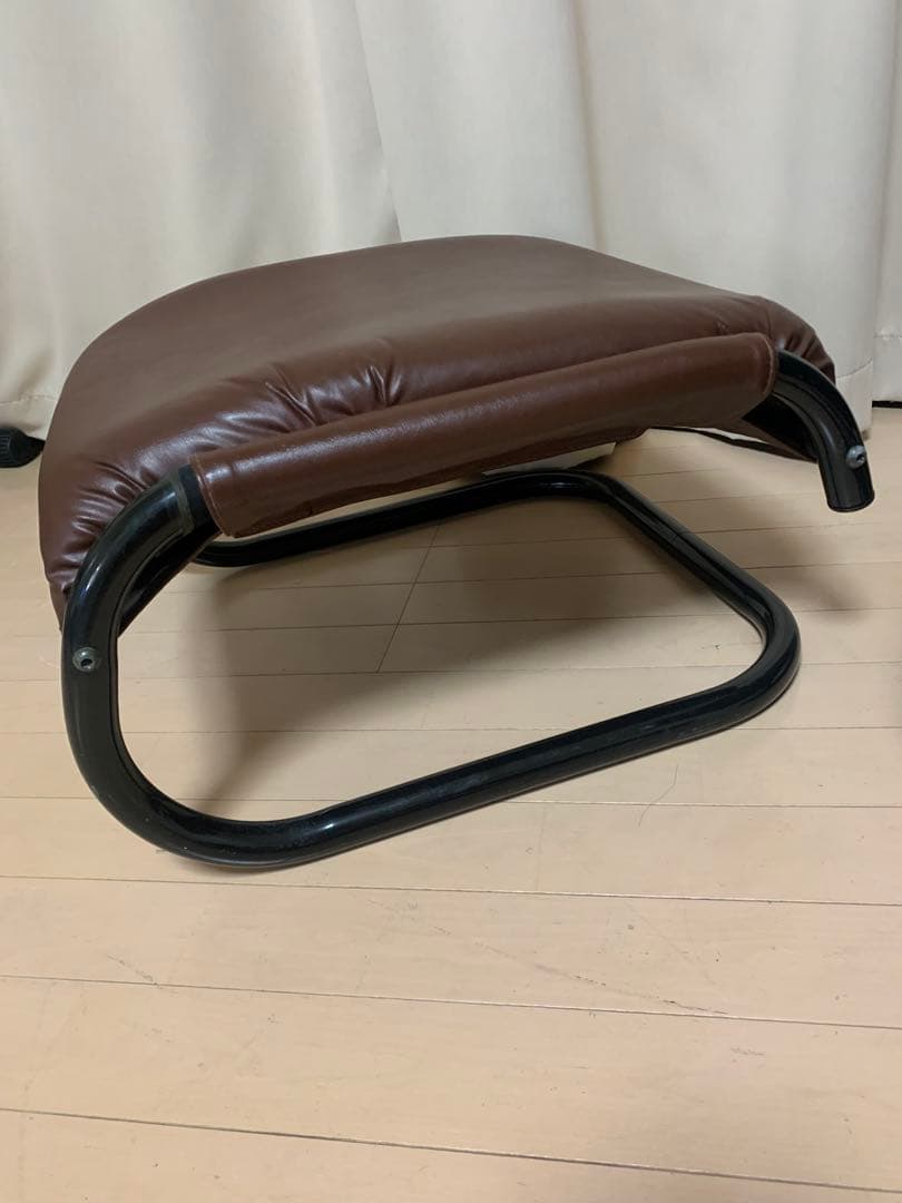 無段階リクライニング　回転　シングルソファ　茶　革　オットマン付き