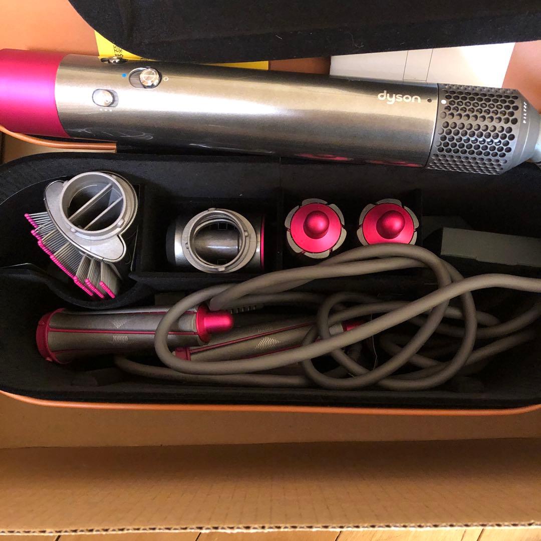 Dyson Airwrap ヘアドライヤー