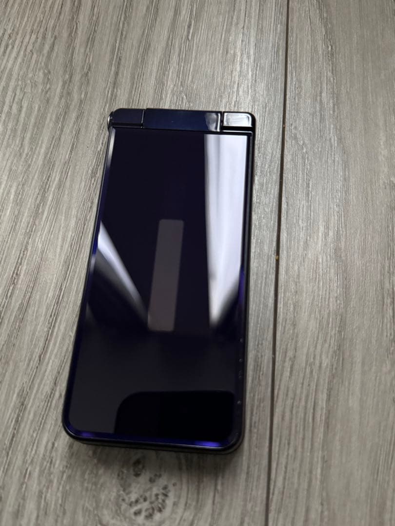 携帯電話本体 AQUOS SH01J