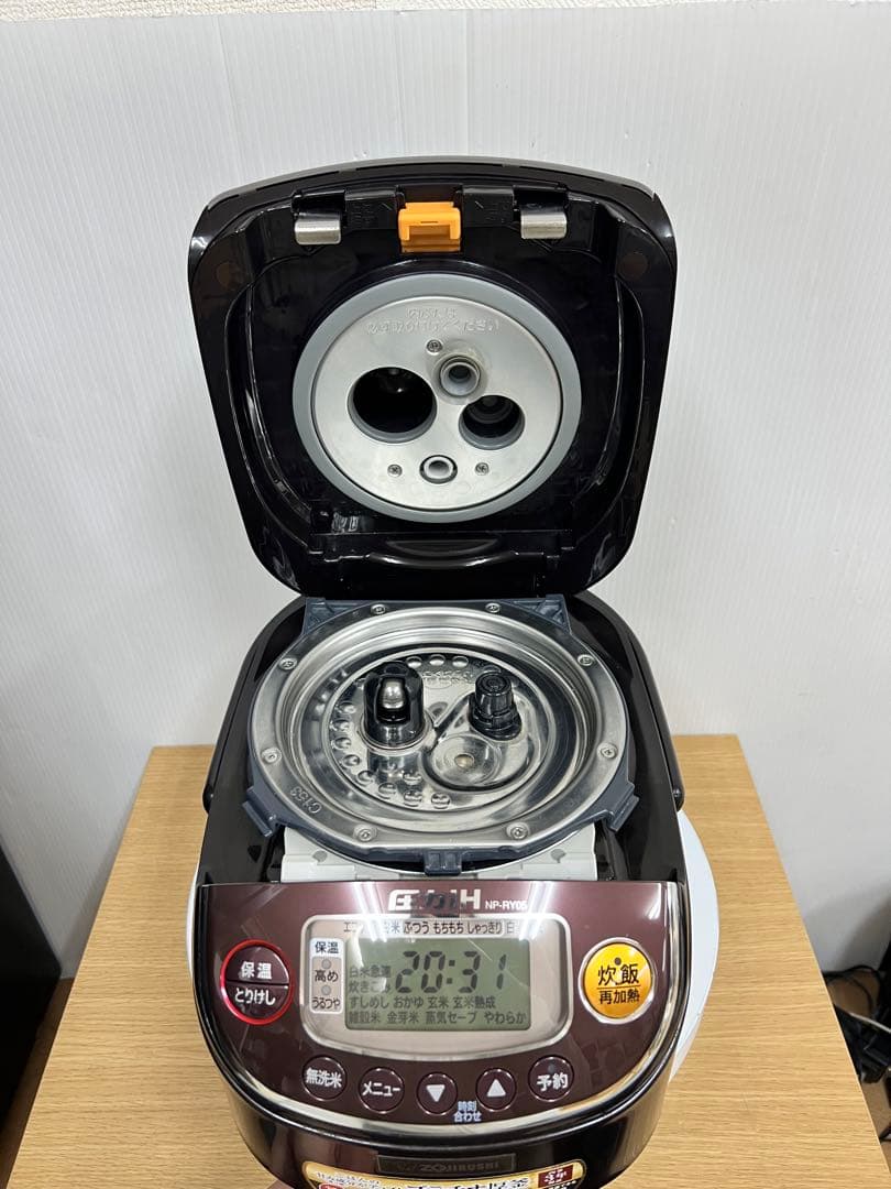 ZOJIRUSHI 圧力IH炊飯器 NP-RY05 0.54L 2020年製