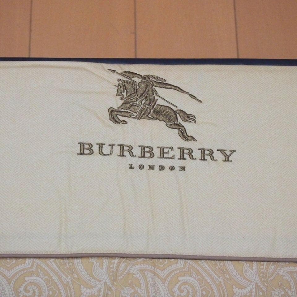 バーバリー 羽毛肌掛け布団 ダウンケット 150×200㎝ 西川