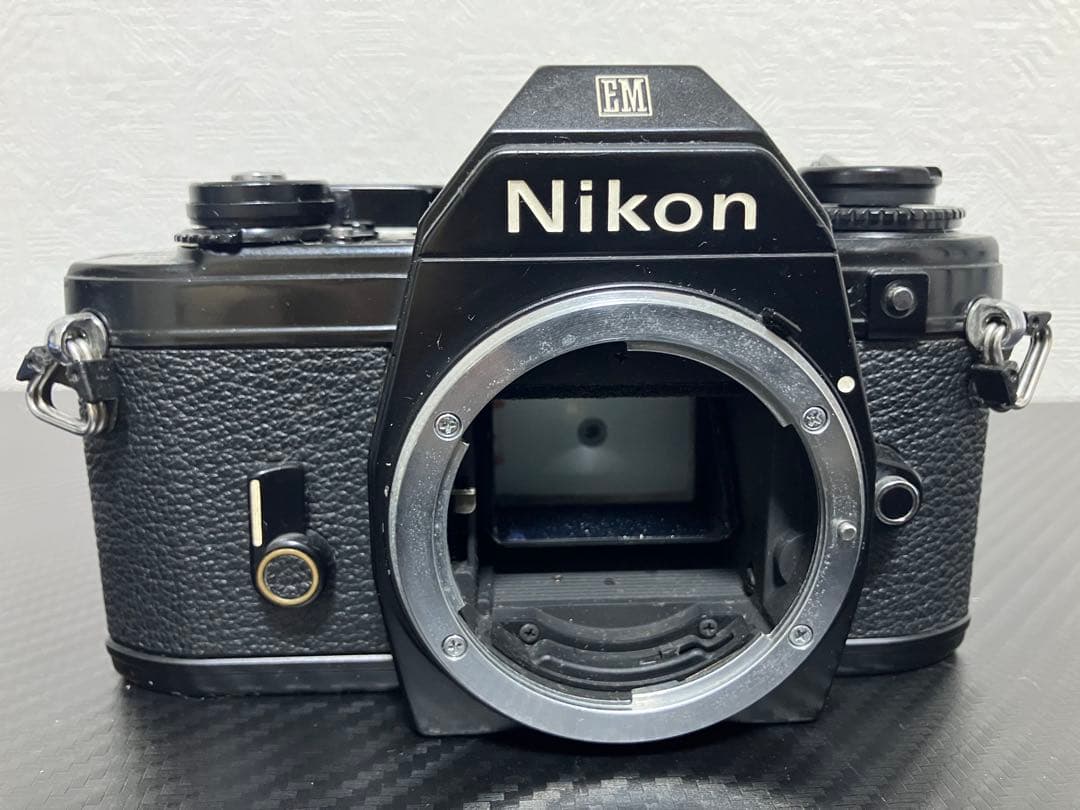 NIKKOR 50mm f/1.8 レンズ Nikon EM 本体セット