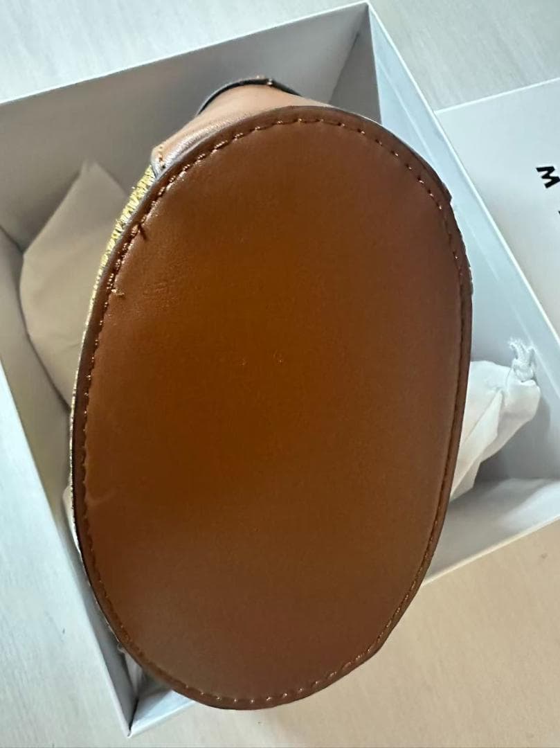 早物勝ち MARNI ロゴ入りかごバッグ