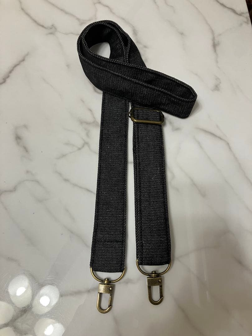 830 アッコちゃん大きめ　英字デニムリメイクバック　ハンドメイド　2点