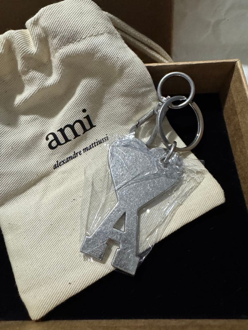 Yumaアミパリ Ami de Coeur キーリング レッド