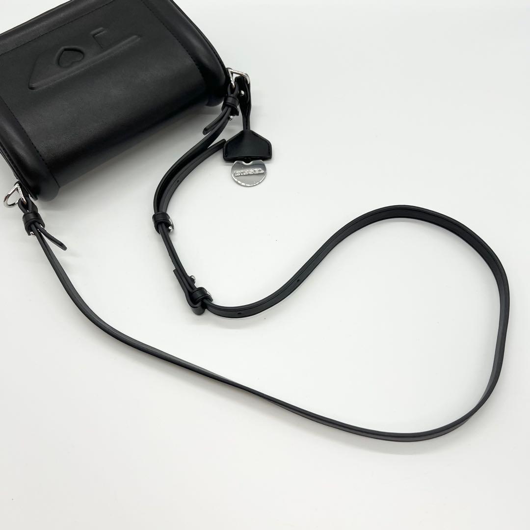入手困難✨DIESEL　ショルダーバッグ　ハート　レザー　ブラック　Dロゴ　希少