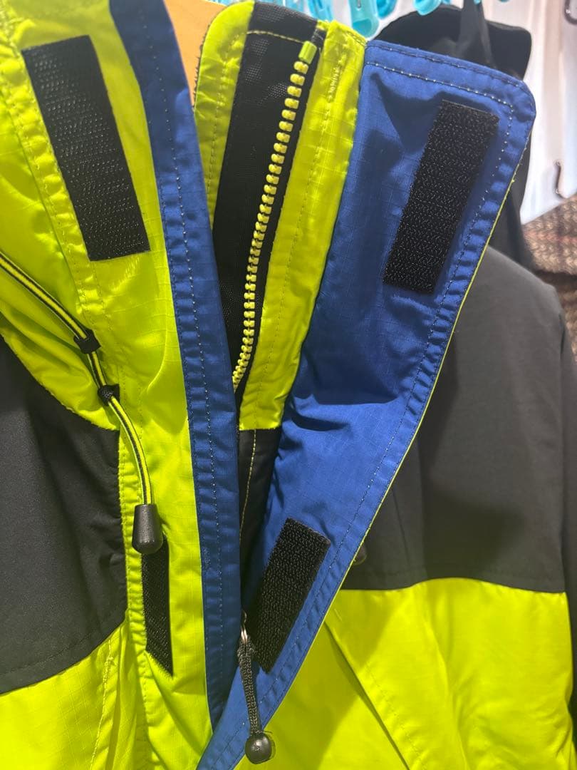 NIKE ナイキ　acg アウター　未使用にた近い　L