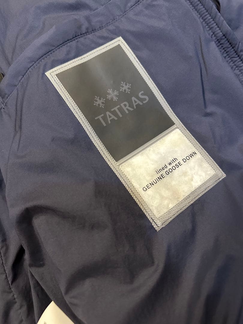 【美品】TATRAS タトラス ナイロン ダウンジャケット