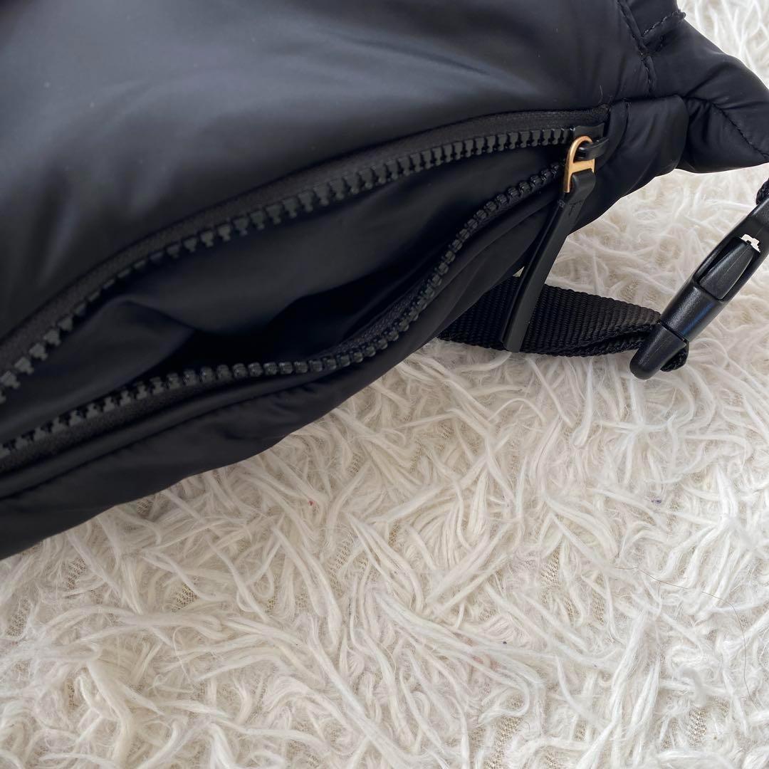 美品　TORY BURCH ボディバッグ　ウエスト　バッグ　黒　ブラック