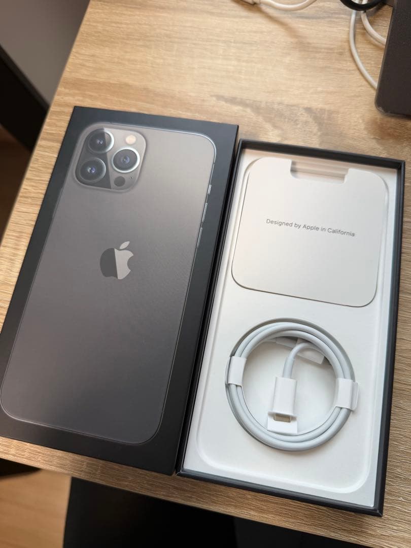 良品！　Apple iPhone 13ProMax