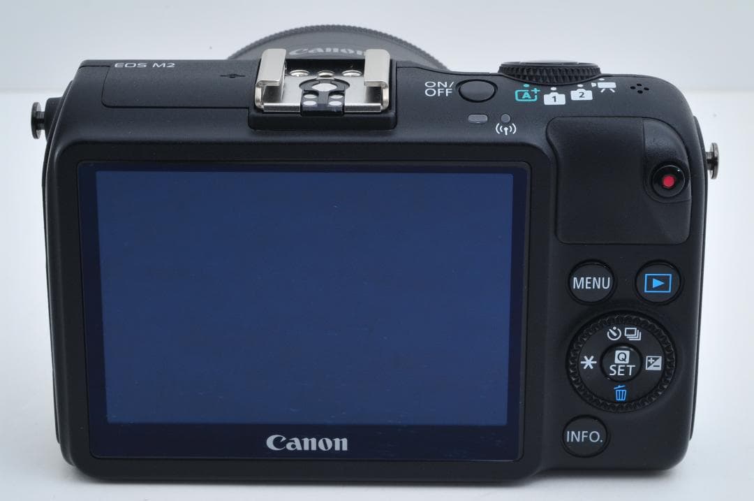 ■新品級■ Canon EOS M2 トリプルレンズキット≪付属品完備≫