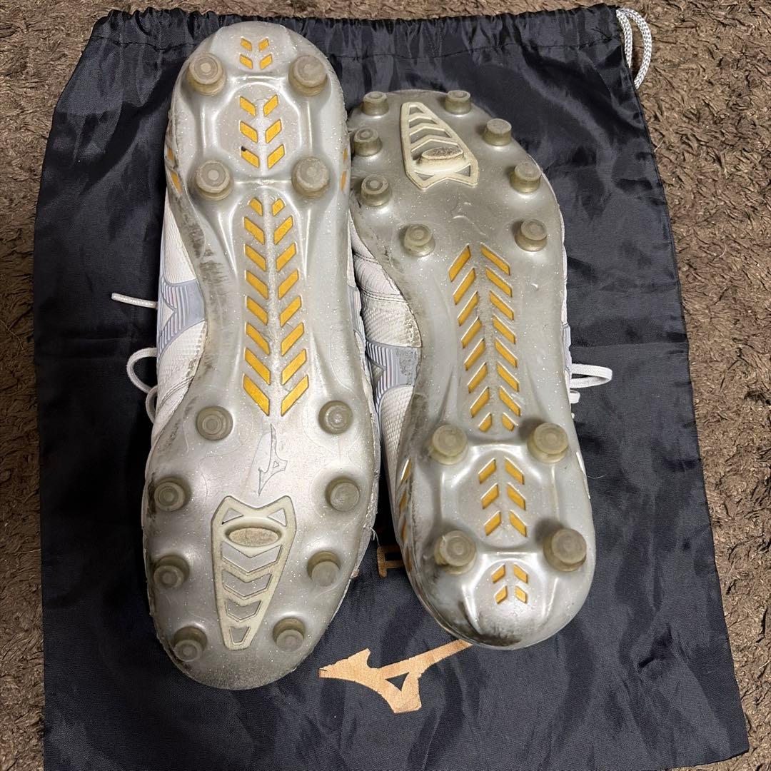 ミズノ モレリアNEO3 シャイニングカラー