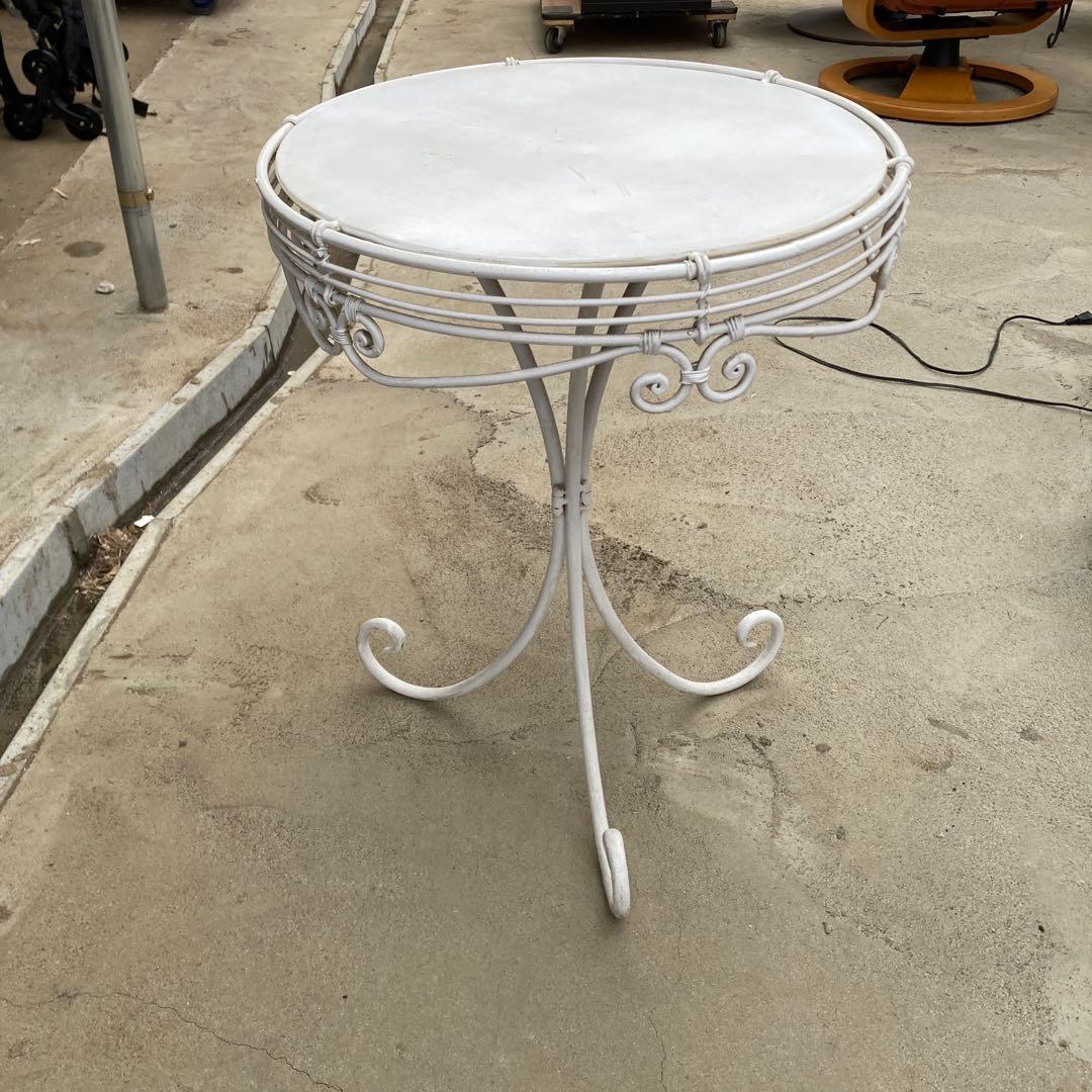 の*く様 白 アイアン ガーデンテーブル コーヒーテーブル　金属製 ビンテージ