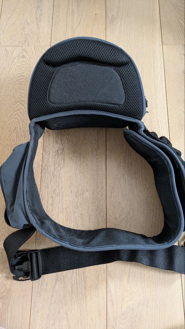 【美品】pittoresk ヒップシート　ネイビー