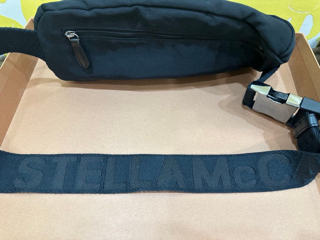 【美品】ステラマッカートニー　ボディバッグ　ロゴベルト