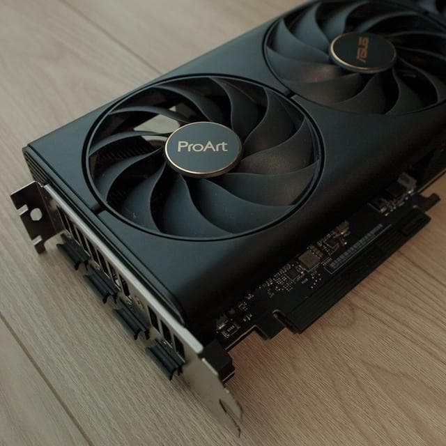 グラフィックボード・グラボ・ビデオカード ASUS ProArt GeForce RTX 4070 Ti SUPER