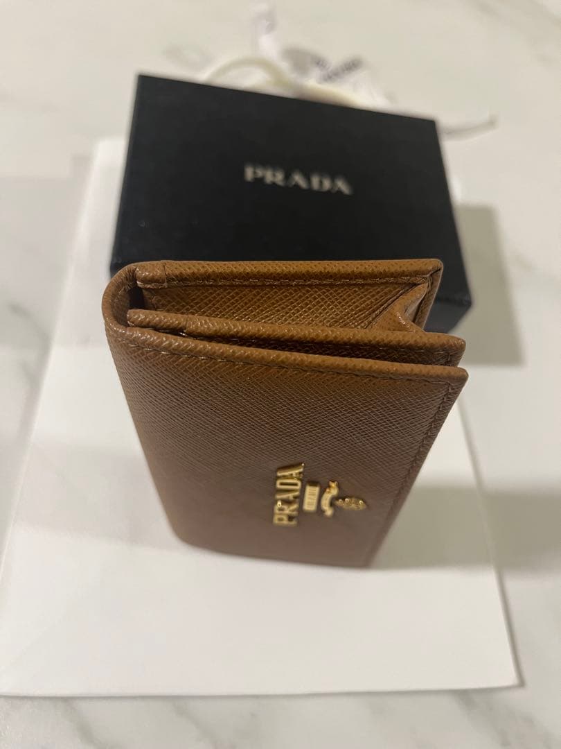 【新品未使用品】PRADA サフィアーノ　名刺入れ　カードケース