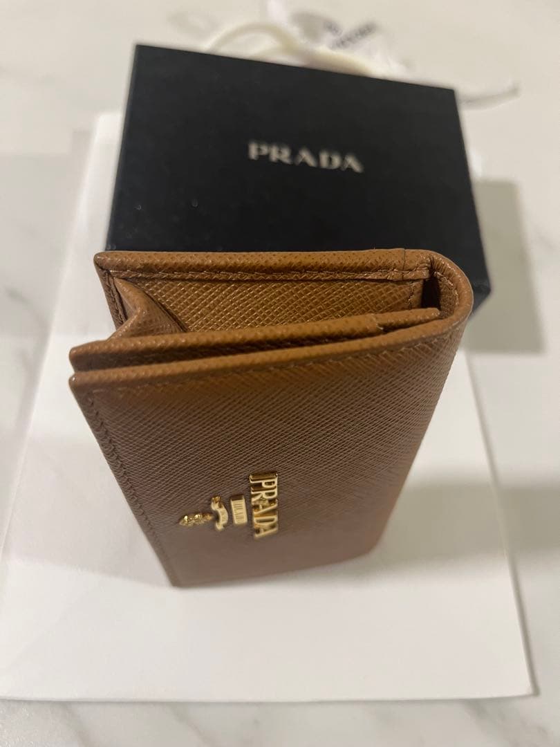 【新品未使用品】PRADA サフィアーノ　名刺入れ　カードケース