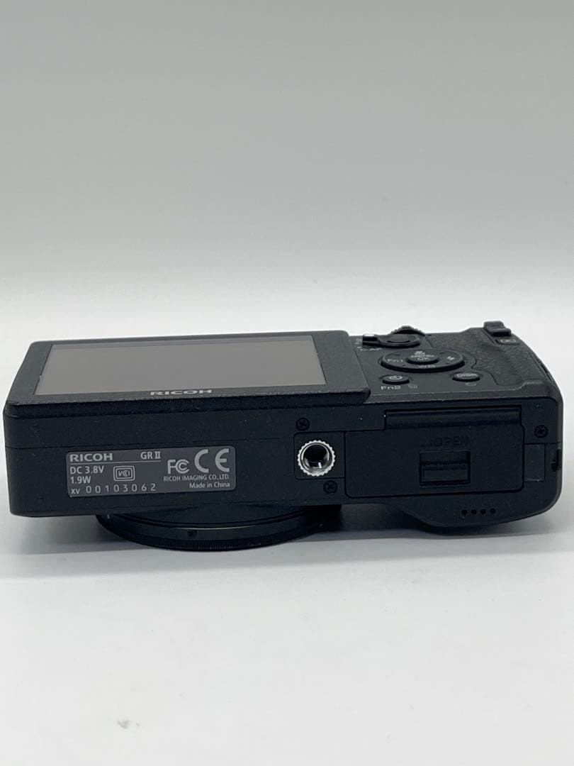 ほぼ未使用　3224ショット　RICOH GR2 デジタルカメラ