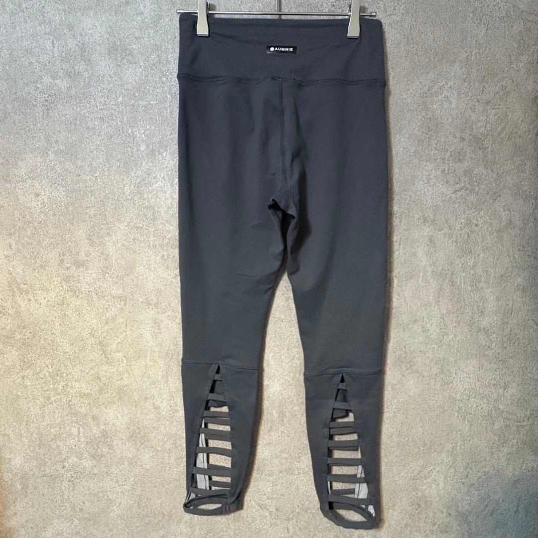 M相当【美品】AUMNIEアムニー レギンス グレー 8部丈 カッティング