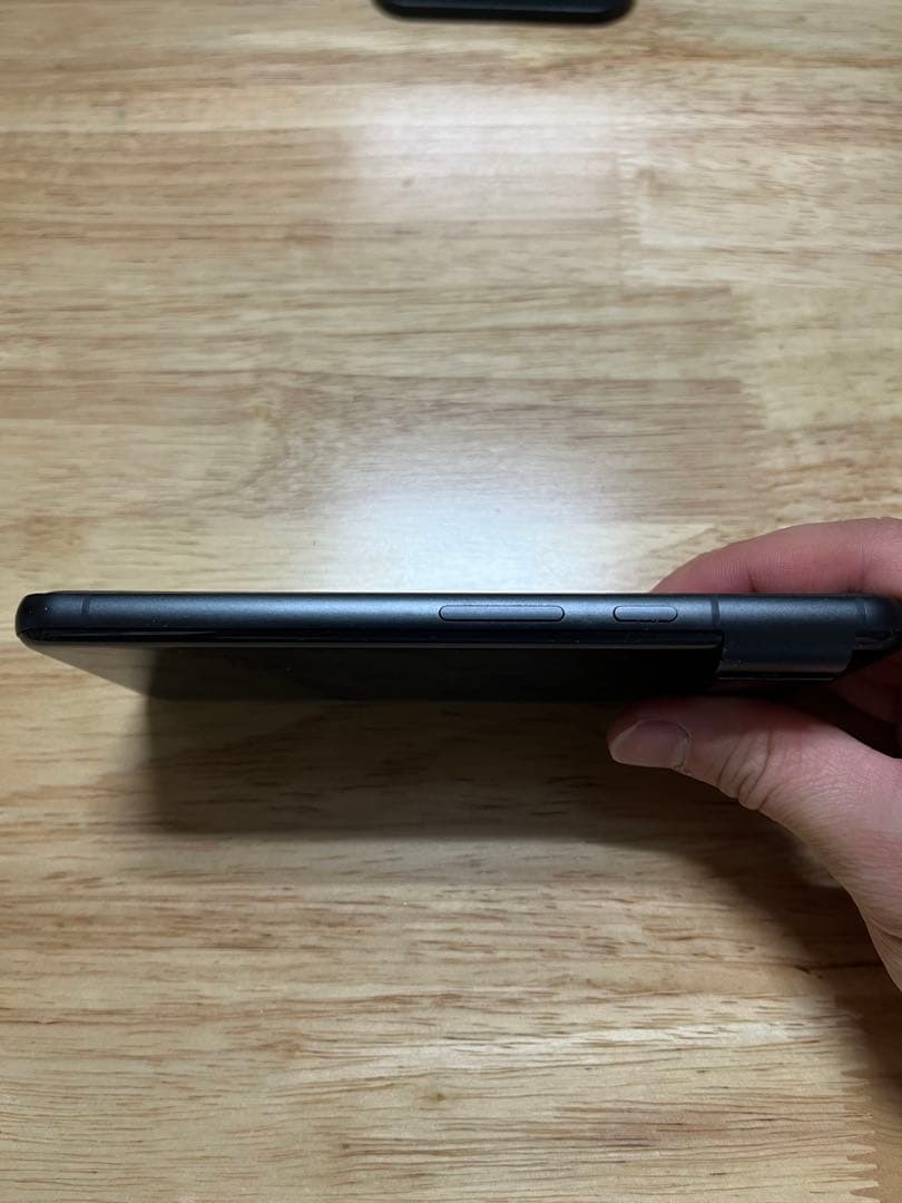 Google Pixel8 SIMフリー 【ライト部分ヒビあり】