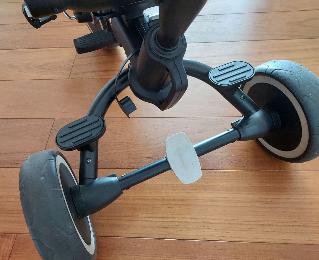 折り畳み三輪車 変形機能付き　子供用三輪車