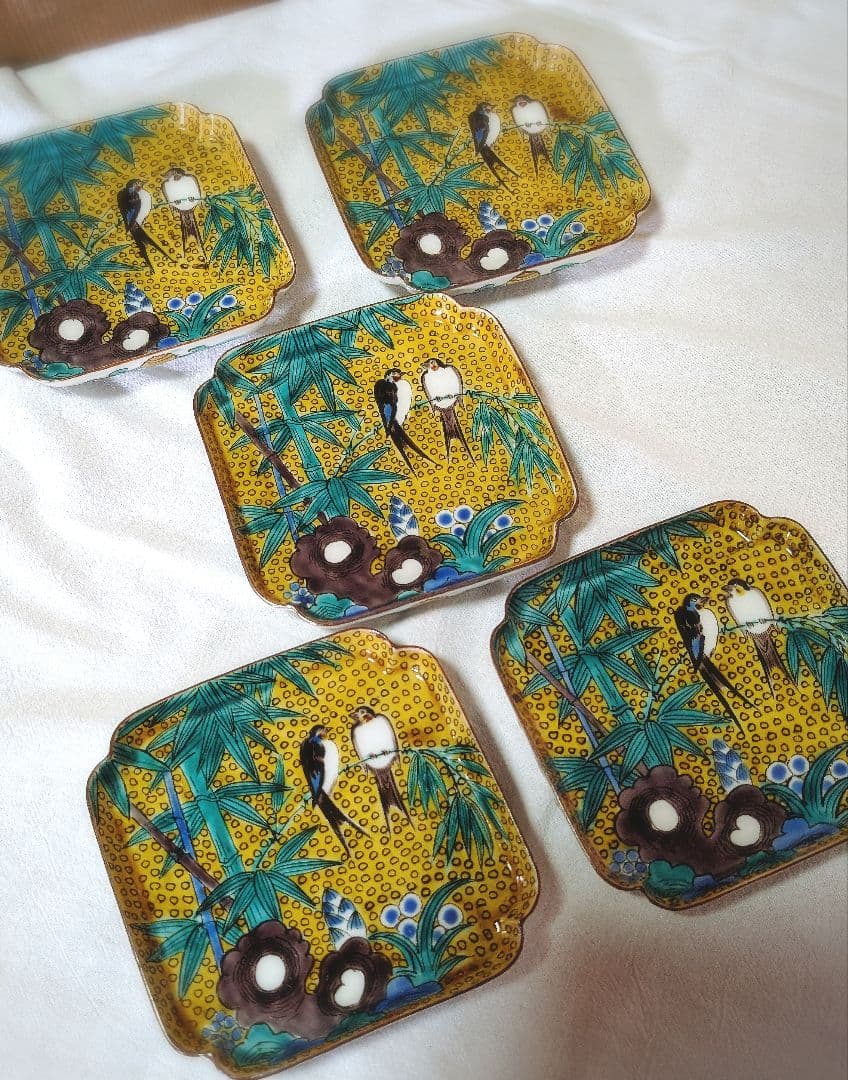 美品　九谷焼 ツバメの絵皿 5枚セット 角皿　角福 松寿堂造 竹林に燕図　色絵