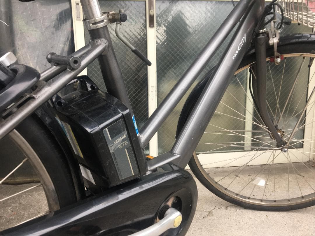 地域限定送料無料　パス　シティ　15,4AH　内装5段変速　グレー　電動自転車