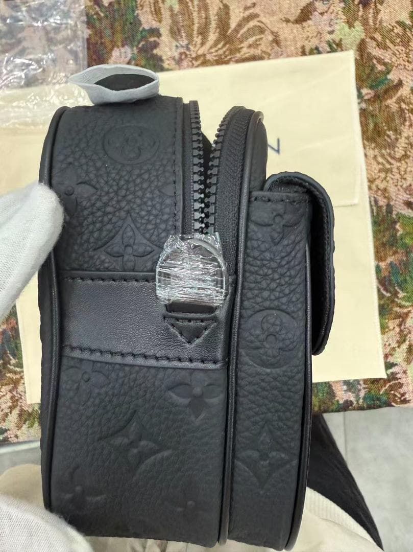 m58489 黒のショルダー、24時間以内発送