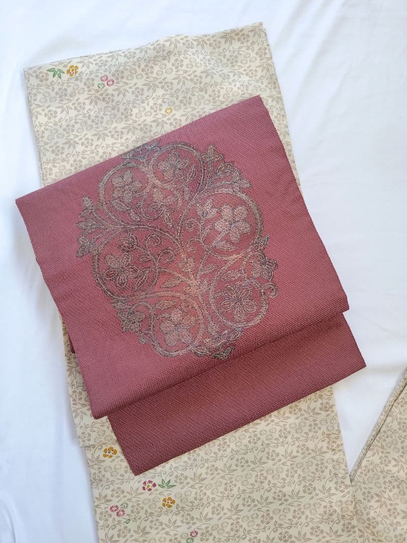 【本日中限定値下】大人名古屋帯くすみピンク草花柄オリエンタル柄刺繍お太鼓柄着物帯